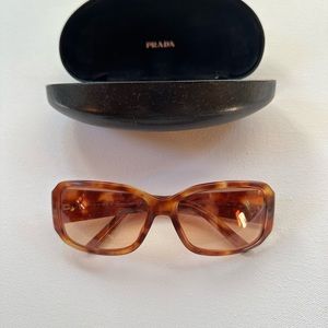 Vintage Parada Tortoise Sunglasses